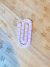 Load image into Gallery viewer, Paper clip bookmark
