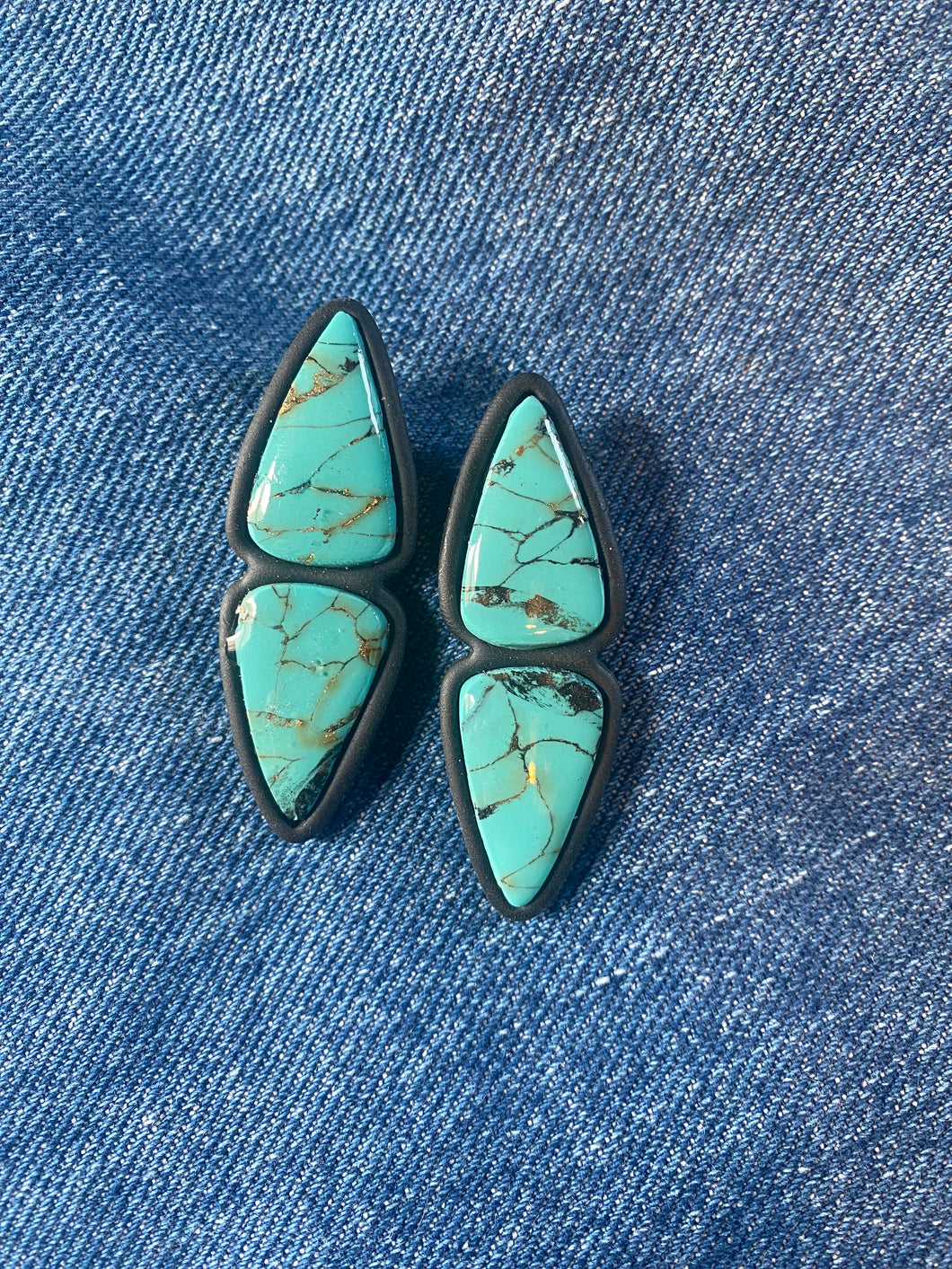 Black and Turquoise Dagger