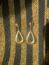 Load image into Gallery viewer, Gold Teardrop Dangle
