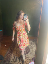 Load image into Gallery viewer, Chloe + Renee Smocked Floral Dress size Large
