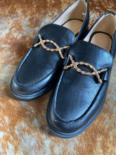 Load image into Gallery viewer, Just Fab chain loafers
