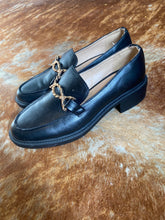 Load image into Gallery viewer, Just Fab chain loafers
